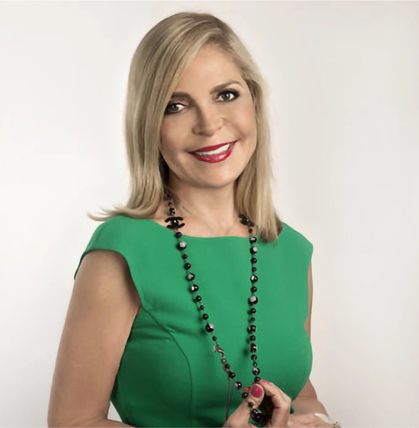 Dr. Suzanne Levine